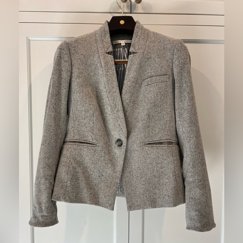 Veronica Beard Dickey Blazer - gray with touch of blue - size 6